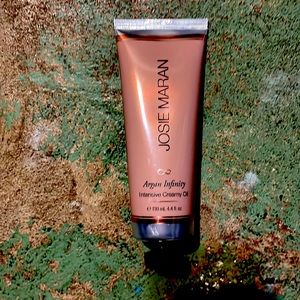 Josie Maran intensive creamy oil